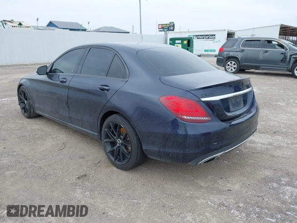 2019 Mercedes-Benz C 300 z VIN 55SWF8DB3KU296007, wystawiony jako IAAI lot #41563261 z przebiegiem 155 185 mil mil oraz . Historia ofert i sprzedaży dostępna na DreamBid. Obrazek 3.