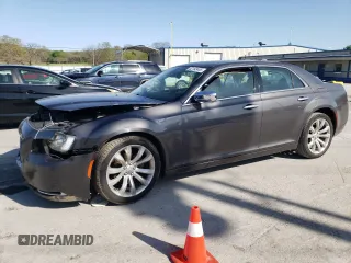 2019 Chrysler 300 Limited z VIN 2C3CCAEG4KH609787, wystawiony jako Copart lot #52193465 z przebiegiem 81 234 mil mil oraz Szkoda całkowita • Salvage title. Historia ofert i sprzedaży dostępna na DreamBid. Obrazek 1.