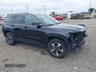 2024 Jeep Grand Cherokee z VIN 1C4RJYB65R8959249, wystawiony jako IAAI lot #42507281 z przebiegiem 26 904 mil mil oraz . Historia ofert i sprzedaży dostępna na DreamBid. Obrazek 1.