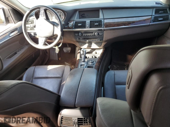 2010 BMW X5 35d with VIN 5UXFF0C58ALT76928, listed as a Copart auction lot 49082825 with 184,662 mi miles and Salvage Title. Bid and sale history available at carsss.com. Image 8.