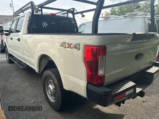 2019 Ford F-250 XL z VIN 1FT7W2B61KEF86319, wystawiony jako IAAI lot #42801635 z przebiegiem 31 051 mil mil oraz . Historia ofert i sprzedaży dostępna na DreamBid. Obrazek 12.