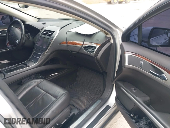 2014 Lincoln MKZ with VIN 3LN6L2G99ER808853, listed as a IAAI auction lot 41337248 with 155,676 mi miles. Bid and sale history available at carsss.com. Image 5.