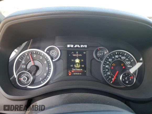 2024 Ram 2500 Tradesman z VIN 3C6UR5CJ4RG228480, wystawiony jako Copart lot #57084275 z przebiegiem 1 014 mil mil oraz Szkoda całkowita • Salvage title. Historia ofert i sprzedaży dostępna na DreamBid. Obrazek 9.