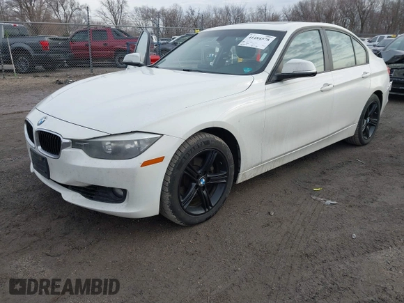 2013 BMW 3 Series 328i xDrive with VIN WBA3B5G5XDNS02162, listed as a IAAI auction lot 41484578 with 132,211 mi miles. Bid and sale history available at carsss.com. Image 20.