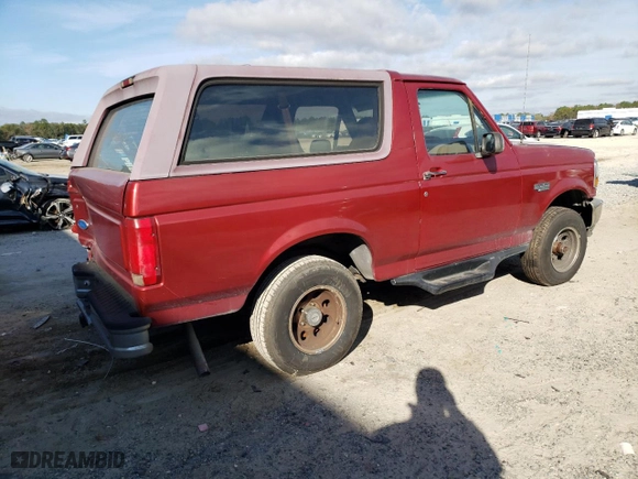 1996 Ford Bronco XL with VIN 1FMEU15N3TLB26372, listed as a Copart auction lot 42698355 with 272,328 mi miles and Salvage Title. Bid and sale history available at carsss.com. Image 3.