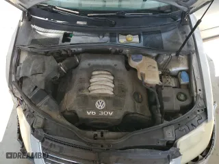 2003 Volkswagen Passat GLX with VIN WVWTH63BX3P381745, listed as a Copart auction lot 63975414 with 180,783 mi miles and Clean Title. Bid and sale history available at carsss.com. Image 11.