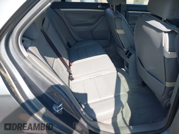2005 Volkswagen Jetta 2.5L with VIN 3VWSF71K95M616748, listed as a IAAI auction lot 42111369 with Not provided miles and . Bid and sale history available at DreamBid. Image 8.