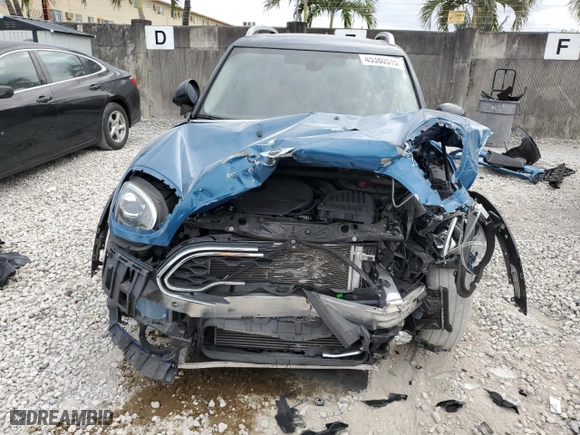 2017 MINI Countryman Cooper S with VIN WMZYT3C32H3B66146, listed as a Copart auction lot 45380515 with 43,803 mi miles and Salvage Title. Bid and sale history available at carsss.com. Image 5.