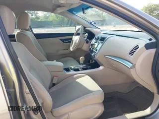 2014 Nissan Altima 2.5 S with VIN 1N4AL3AP5EN213213, listed as a IAAI auction lot 41922343 with 78,197 mi miles. Bid and sale history available at carsss.com. Image 5.