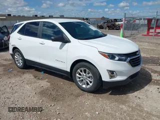 2021 Chevrolet Equinox LS z VIN 3GNAXHEV7MS180490, wystawiony jako IAAI lot #42166717 z przebiegiem 44 680 mil mil oraz . Historia ofert i sprzedaży dostępna na DreamBid. Obrazek 1.