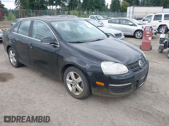 2008 Volkswagen Jetta SE z VIN 3VWRM71K98M091991, wystawiony jako IAAI lot #42550309 z przebiegiem 136 264 mil mil oraz . Historia ofert i sprzedaży dostępna na DreamBid. Obrazek 1.