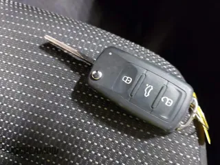 2016 Volkswagen Passat S z VIN 1VWAS7A30GC013577, wystawiony jako IAAI lot #42231654 z przebiegiem 84 918 mil mil oraz . Historia ofert i sprzedaży dostępna na DreamBid. Obrazek 11.