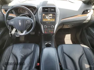 2017 Lincoln MKC Select z VIN 5LMCJ2C94HUL12397, wystawiony jako Copart lot #52174715 z przebiegiem 151 776 mil mil oraz Szkoda całkowita • Salvage title. Historia ofert i sprzedaży dostępna na DreamBid. Obrazek 8.