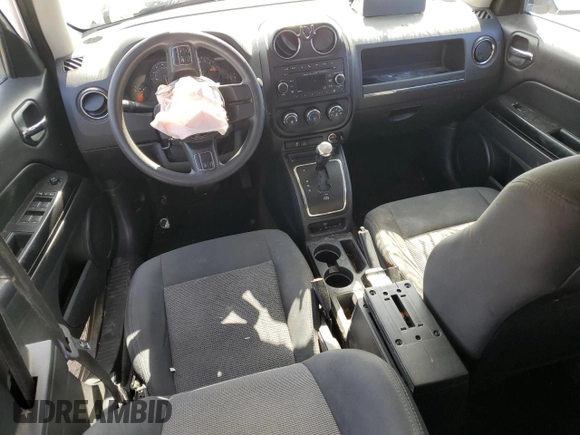 2014 Jeep Patriot Sport с VIN 1C4NJPBA9ED545082, выставлен на аукционе Copart как лот 56802345 с пробегом Не указан миль и Списание • Salvage title. История ставок и продаж доступна на DreamBid. Изображение 8.
