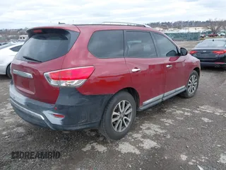 2013 Nissan Pathfinder SV with VIN 5N1AR2MM0DC654824, listed as a IAAI auction lot 41747859 with 162,673 mi miles. Bid and sale history available at carsss.com. Image 4.
