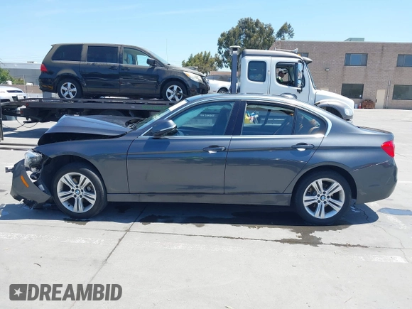 2016 BMW 3 Series 328i z VIN WBA8E9G52GNT84514, wystawiony jako IAAI lot #42396193 z przebiegiem 94 961 mil mil oraz . Historia ofert i sprzedaży dostępna na DreamBid. Obrazek 13.