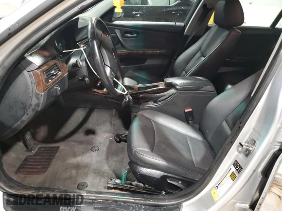2006 BMW 3 Series 325xi with VIN WBAVD13596KV09912, listed as a Copart auction lot 43560195 with 146,895 mi miles and Salvage Title. Bid and sale history available at carsss.com. Image 7.