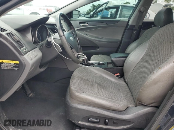 2012 Hyundai Sonata SE z VIN 5NPEC4AC5CH452515, wystawiony jako Copart lot #60095885 z przebiegiem 269 241 mil mil oraz Szkoda całkowita • Salvage title. Historia ofert i sprzedaży dostępna na DreamBid. Obrazek 7.
