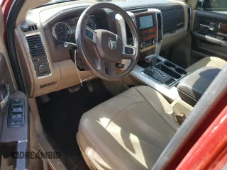 2009 Dodge 1500 SLT z VIN 1D3HV13T79J524695, wystawiony jako Copart lot #54044725 z przebiegiem 233 668 mil mil oraz Szkoda całkowita • Salvage title. Historia ofert i sprzedaży dostępna na DreamBid. Obrazek 8.