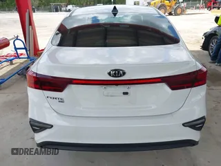 2021 Kia Forte LXS with VIN 3KPF24AD8ME338790, listed as a IAAI auction lot 42547558 with 58,308 mi miles and . Bid and sale history available at DreamBid. Image 17.