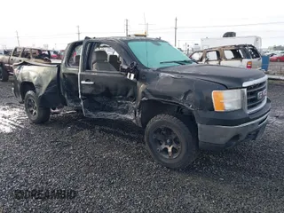 2010 GMC Sierra 1500 SLE z VIN 1GTSKVE37AZ281634, wystawiony jako IAAI lot #41238025 z przebiegiem 142 759 mil mil oraz . Historia ofert i sprzedaży dostępna na DreamBid. Obrazek 1.