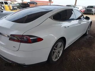 2013 Tesla Model S с VIN 5YJSA1CG8DFP22036, выставлен на аукционе IAAI как лот 41886249 с пробегом 125 477 миль миль и . История ставок и продаж доступна на DreamBid. Изображение 4.