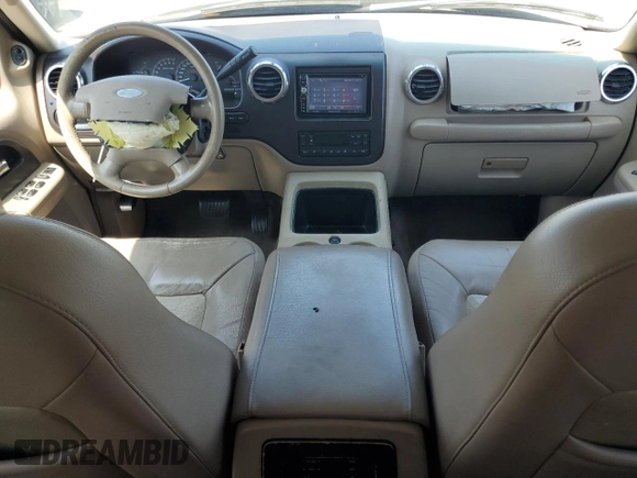 2003 Ford Expedition Eddie Bauer z VIN 1FMFU17L83LA96334, wystawiony jako Copart lot #58755595 z przebiegiem 200 554 mil mil oraz Szkoda całkowita • Salvage title. Historia ofert i sprzedaży dostępna na DreamBid. Obrazek 8.