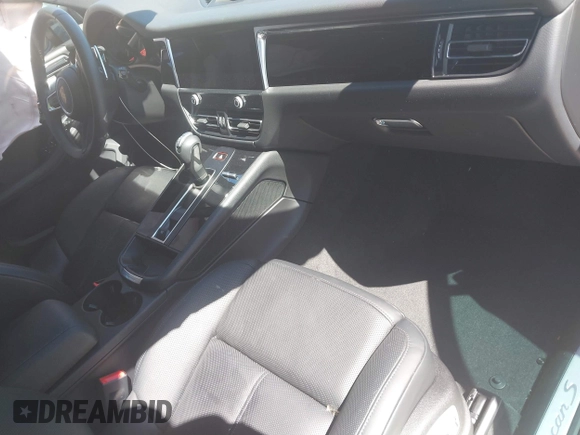 2024 Porsche Macan S с VIN WP1AG2A51RLB39585, выставлен на аукционе IAAI как лот 41750024 с пробегом Не указан миль и . История ставок и продаж доступна на DreamBid. Изображение 5.