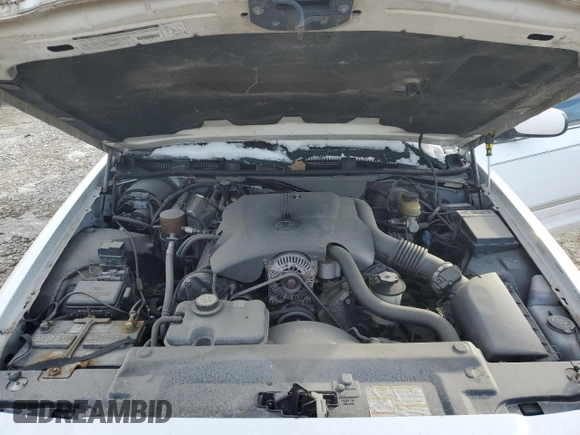 2001 Mercury Grand Marquis GS z VIN 2MEFM74W61X695639, wystawiony jako Copart lot #42099295 z przebiegiem 137 501 mil mil oraz Nie do naprawy • Non repairable. Historia ofert i sprzedaży dostępna na DreamBid. Obrazek 11.