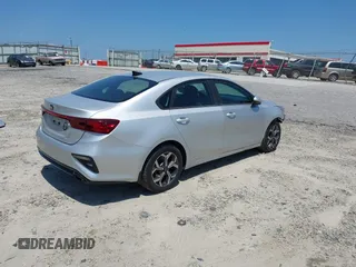 2019 Kia Forte LXS z VIN 3KPF24AD8KE024487, wystawiony jako IAAI lot #42138829 z przebiegiem 110 899 mil mil oraz . Historia ofert i sprzedaży dostępna na DreamBid. Obrazek 4.