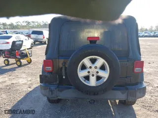 2007 Jeep Wrangler Unlimited X with VIN 1J4GA39127L159095, listed as a IAAI auction lot 41780974 with 179,791 mi miles. Bid and sale history available at carsss.com. Image 16.