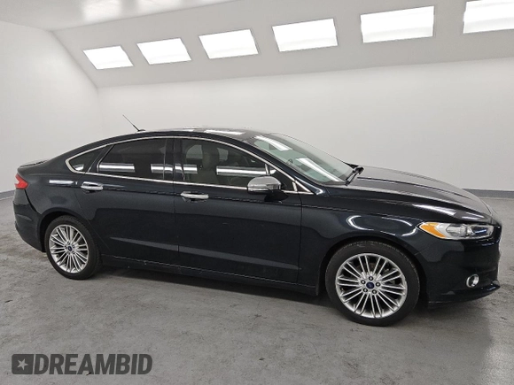 2014 Ford Fusion SE with VIN 3FA6P0HD0ER111769, listed as a Copart auction lot 48015835 with 109,963 mi miles and Clean Title. Bid and sale history available at carsss.com. Image 4.