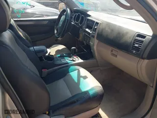 2004 Toyota 4Runner SR5 with VIN JTEZU14R740029118, listed as a IAAI auction lot 41897726 with 271,302 mi miles. Bid and sale history available at carsss.com. Image 5.