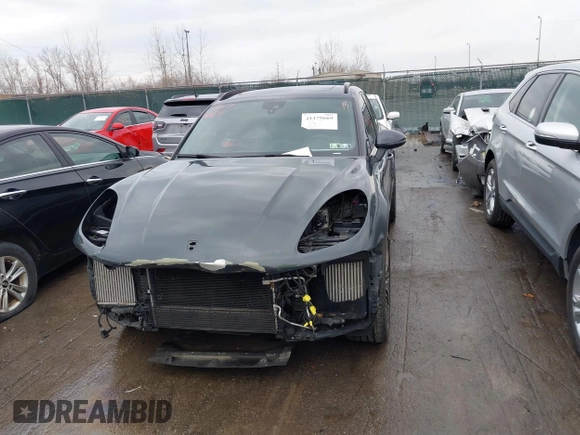 2018 Porsche Macan Turbo z VIN WP1AF2A59JLB71496, wystawiony jako IAAI lot #41479669 z przebiegiem 88 528 mil mil oraz . Historia ofert i sprzedaży dostępna na DreamBid. Obrazek 13.