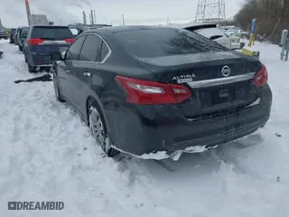 2018 Nissan Altima 2.5 S with VIN 1N4AL3AP0JC186122, listed as a IAAI auction lot 41278767 with 58,000 mi miles. Bid and sale history available at carsss.com. Image 3.