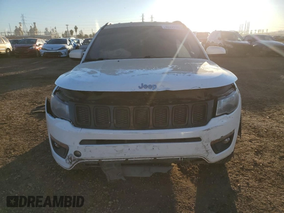 2017 Jeep Compass Latitude with VIN 3C4NJDBB4HT674613, listed as a Copart auction lot 46247355 with 124,299 mi miles and Salvage Title. Bid and sale history available at carsss.com. Image 5.