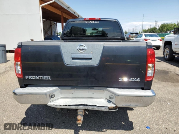 2007 Nissan Frontier SE z VIN 1N6AD09W47C447842, wystawiony jako Copart lot #62757575 z przebiegiem 113 926 mil mil oraz Czysty tytuł • Clean title. Historia ofert i sprzedaży dostępna na DreamBid. Obrazek 6.