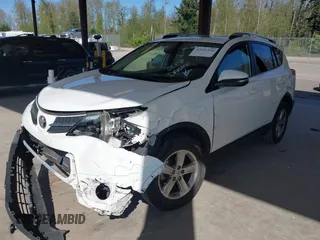 2014 Toyota RAV4 XLE with VIN JTMRFREV6EJ002755, listed as a IAAI auction lot 42021556 with 133,570 mi miles. Bid and sale history available at carsss.com. Image 17.