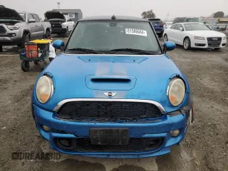2011 MINI Convertible S с VIN WMWZP3C52BTX82943, выставлен на аукционе Copart как лот 81586044 с пробегом 145 543 миль миль и Списание • Salvage title. История ставок и продаж доступна на DreamBid. Изображение 5.