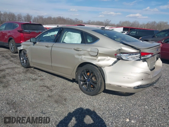2018 Ford Fusion SE with VIN 3FA6P0H72JR127203, listed as a IAAI auction lot 41642076 with 74,034 mi miles. Bid and sale history available at carsss.com. Image 3.