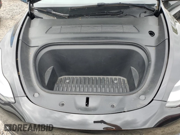 2021 Tesla Model Y Long Range with VIN 5YJYGDEE2MF243763, listed as a Copart auction lot 54941665 with 39,516 mi miles and Clean Title. Bid and sale history available at DreamBid. Image 11.