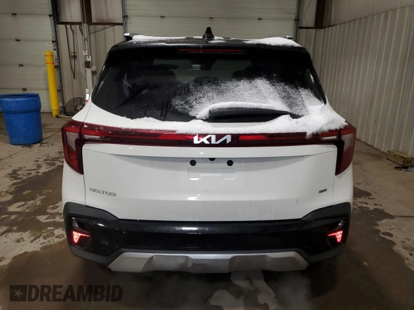 2025 Kia Seltos S with VIN KNDEUCAA0S7696694, listed as a Copart auction lot 42041545 with 4,330 mi miles and Salvage Title. Bid and sale history available at carsss.com. Image 6.