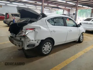 2016 Nissan Versa SV z VIN 3N1CN7AP3GL916917, wystawiony jako Copart lot #55994285 z przebiegiem Nie podano mil oraz Szkoda całkowita • Salvage title. Historia ofert i sprzedaży dostępna na DreamBid. Obrazek 3.