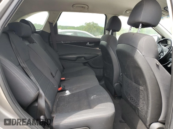 2018 Kia Sorento LX z VIN 5XYPG4A31JG406679, wystawiony jako Copart lot #55087315 z przebiegiem 146 171 mil mil oraz Szkoda całkowita • Salvage title. Historia ofert i sprzedaży dostępna na DreamBid. Obrazek 11.