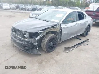 2020 Toyota Camry SE z VIN 4T1G11AK1LU334922, wystawiony jako IAAI lot #41964012 z przebiegiem 135 008 mil mil oraz . Historia ofert i sprzedaży dostępna na DreamBid. Obrazek 6.