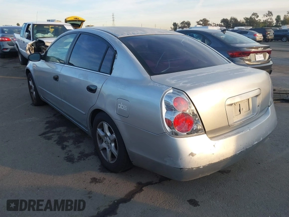 2002 Nissan Altima S with VIN 1N4AL11D72C174190, listed as a IAAI auction lot 41390812 with 171,646 mi miles. Bid and sale history available at carsss.com. Image 3.