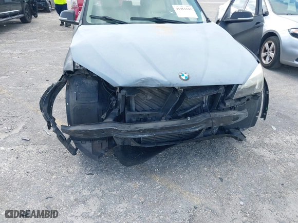 2015 BMW X1 sDrive28i with VIN WBAVM1C56FV314381, listed as a IAAI auction lot 41961245 with 68,182 mi miles. Bid and sale history available at carsss.com. Image 6.