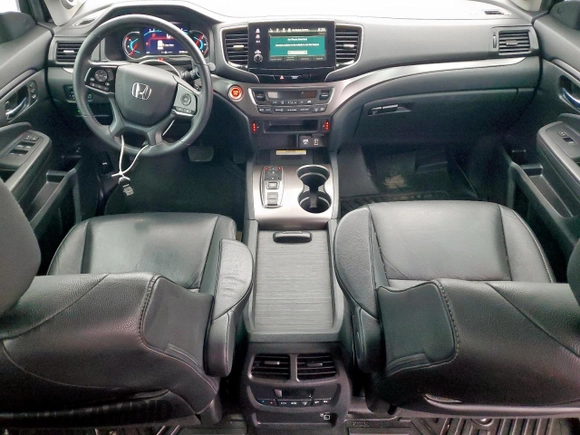 2021 Honda Pilot Special Edition with VIN 5FNYF5H25MB047648, listed as a Copart auction lot 49477835 with 31,900 mi miles and Salvage Title. Bid and sale history available at DreamBid. Image 8.