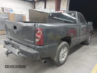 2004 Chevrolet Silverado 1500 Work Truck with VIN 1GCEC14X24Z263232, listed as a IAAI auction lot 41720611 with 272,921 mi miles. Bid and sale history available at carsss.com. Image 4.