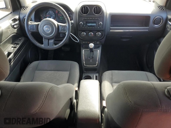 2013 Jeep Compass High Altitude with VIN 1C4NJCEA6DD208419, listed as a Copart auction lot 76323074 with 183,575 mi miles and Clean Title. Bid and sale history available at carsss.com. Image 8.
